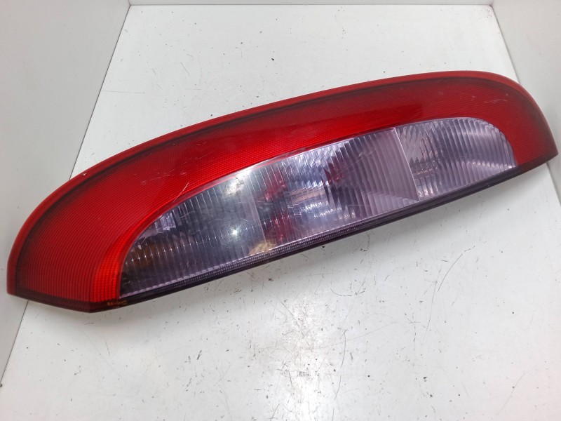 Recambio de piloto trasero derecho para opel corsa c (x01) 1.2 (f08, f68) referencia OEM IAM   