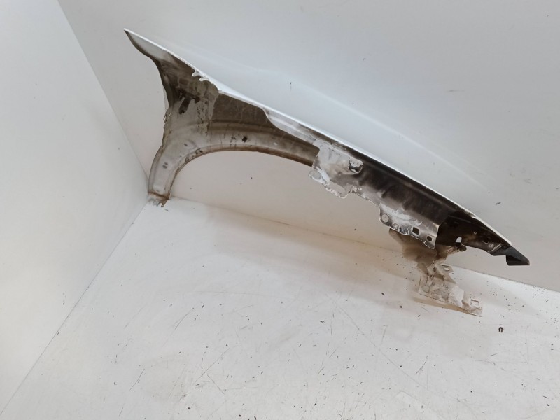 Recambio de aleta delantera izquierda para citroën c4 cactus 1.6 hdi 90 referencia OEM IAM   