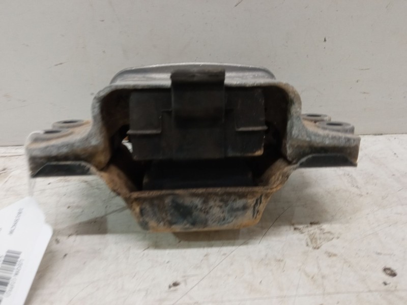 Recambio de soporte motor izquierdo para seat leon (1p1) 1.6 tdi referencia OEM IAM   