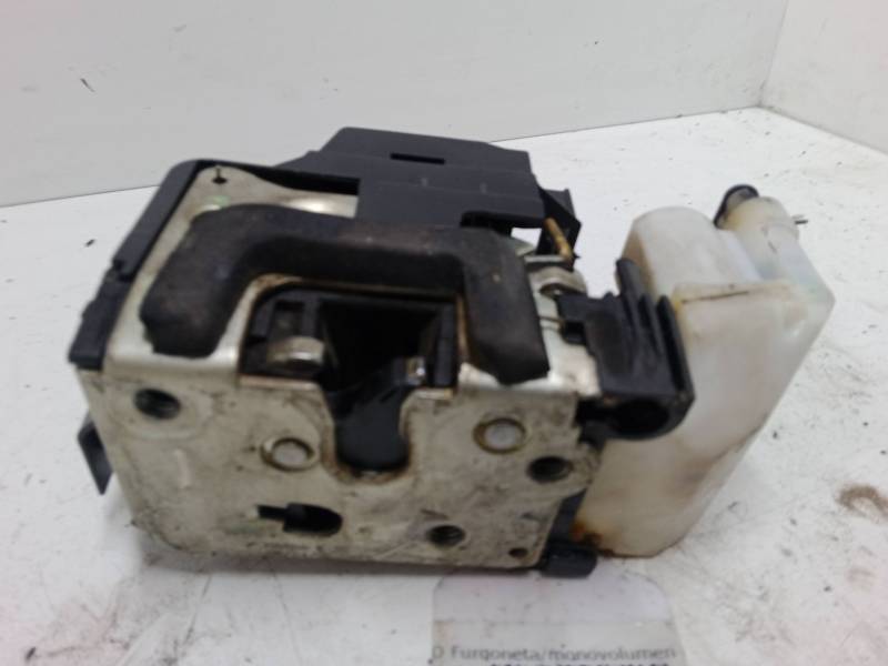 CERRADURA PUERTA DELANTERA IZQUIERDA 