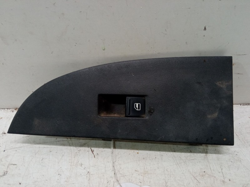 Recambio de mando elevalunas delantero derecho para seat leon (1p1) 1.6 tdi referencia OEM IAM   