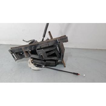 CERRADURA PUERTA TRASERA IZQUIERDA 