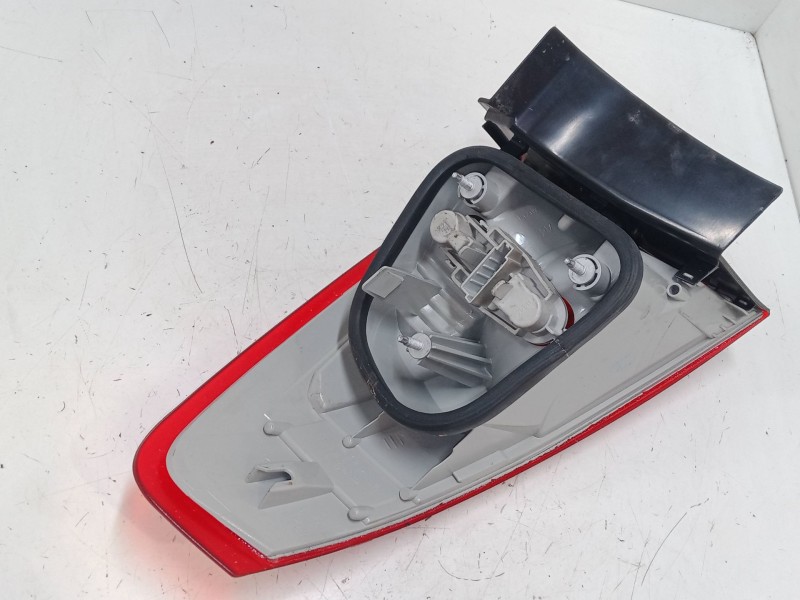 Recambio de piloto trasero derecho para ford mondeo iv (ba7) 1.8 tdci referencia OEM IAM   