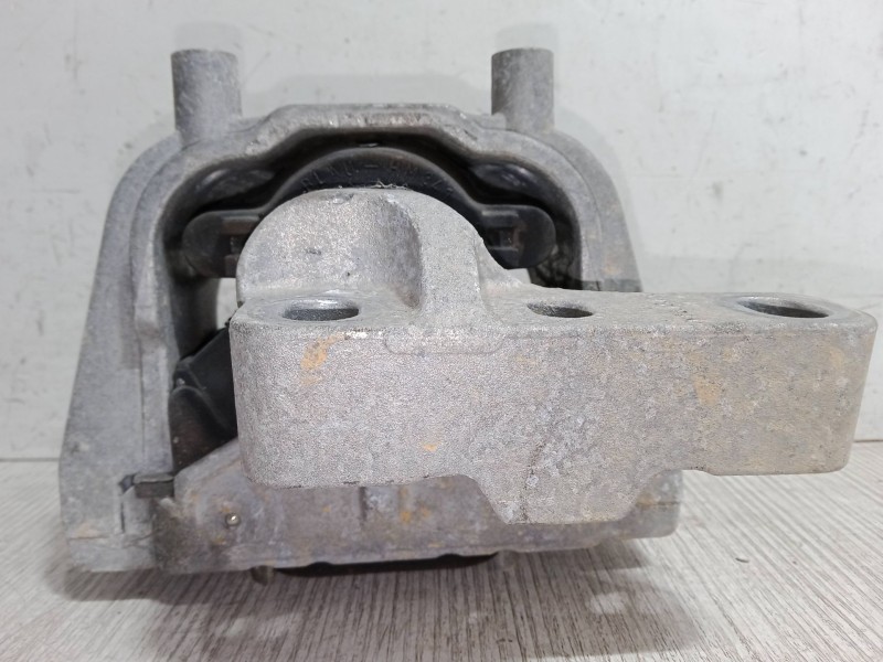 Recambio de soporte motor derecho para seat leon (1p1) 1.6 tdi referencia OEM IAM   