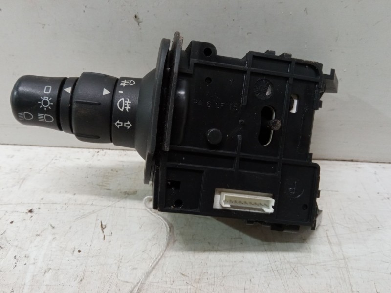 Recambio de mando de intermitencia para renault scénic ii (jm0/1_) 1.6 16v (jm1r) referencia OEM IAM   