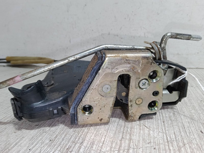 Recambio de cerradura puerta delantera derecha para toyota corolla (_e12_) 1.6 vvt-i (zze121_) referencia OEM IAM   