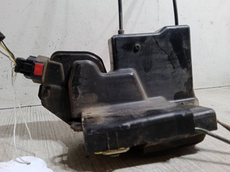 Recambio de cerradura puerta delantera izquierda para hyundai trajet (fo) 2.0 crdi referencia OEM IAM   