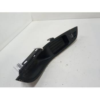 MANDO ELEVALUNAS DELANTERO DERECHO BM51A240A40 
