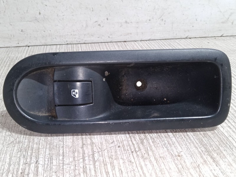 Recambio de mando elevalunas trasero derecho para renault megane ii (bm0/1_, cm0/1_) 1.5 dci (bm1e, cm1e) referencia OEM IAM   