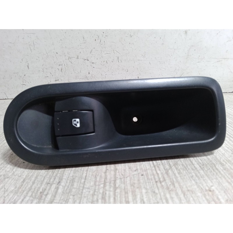 Recambio de mando elevalunas trasero izquierdo para renault megane ii (bm0/1_, cm0/1_) 1.5 dci (bm1e, cm1e) referencia OEM IAM  
