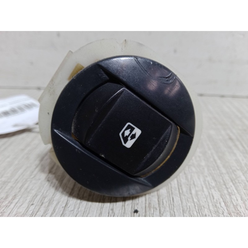Recambio de mando elevalunas delantero derecho para renault megane ii (bm0/1_, cm0/1_) 1.5 dci (bm1e, cm1e) referencia OEM IAM  