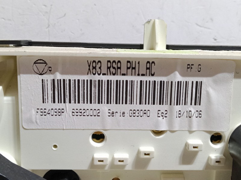 Recambio de mando climatizador para nissan primastar autobús (x83) dci 150 referencia OEM IAM X83RSAPH1AC  F964098P