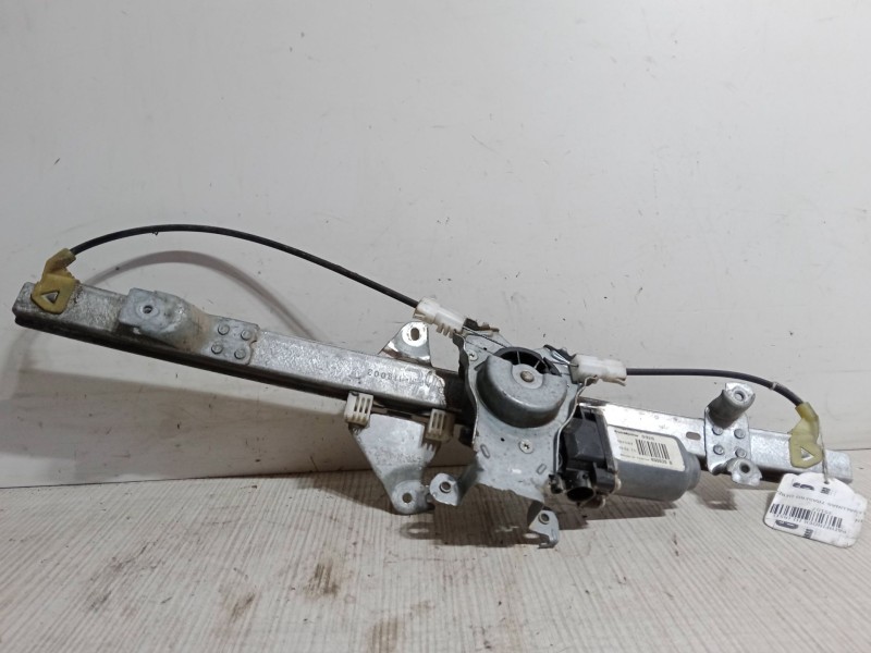 Recambio de elevalunas trasero derecho para nissan pathfinder iii (r51) 2.5 dci referencia OEM IAM 400926B  