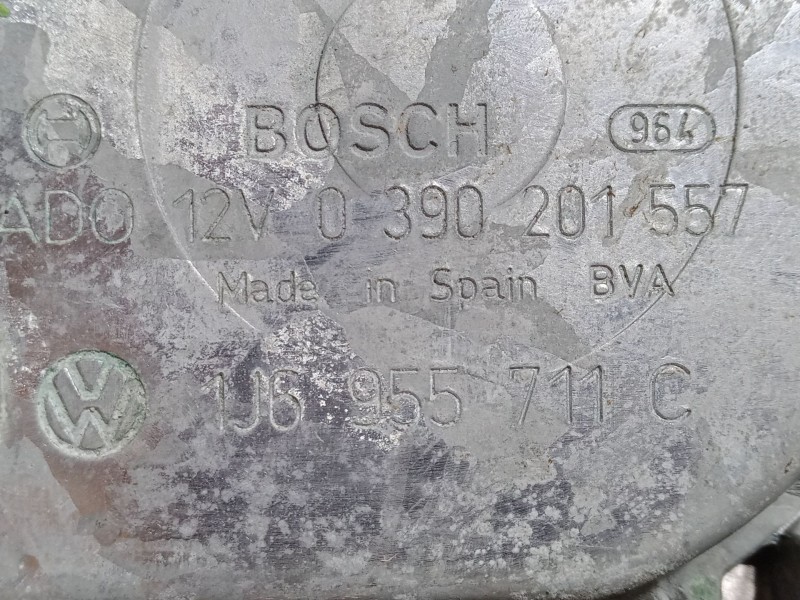 Recambio de motor limpia trasero para volkswagen golf iv (1j1) 1.4 16v referencia OEM IAM 0390201557  