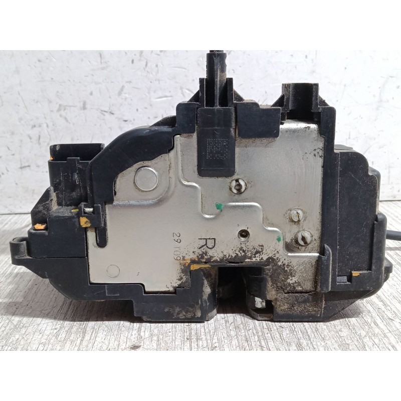 Recambio de cerradura puerta delantera derecha para renault megane iii hatchback (bz0/1_, b3_) 1.5 dci referencia OEM IAM   