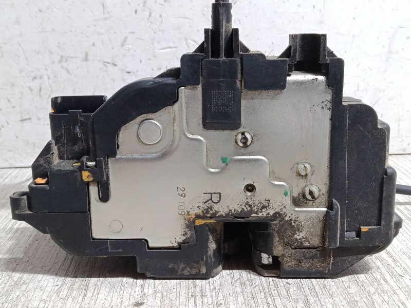 Recambio de cerradura puerta delantera derecha para renault megane iii hatchback (bz0/1_, b3_) 1.5 dci referencia OEM IAM   