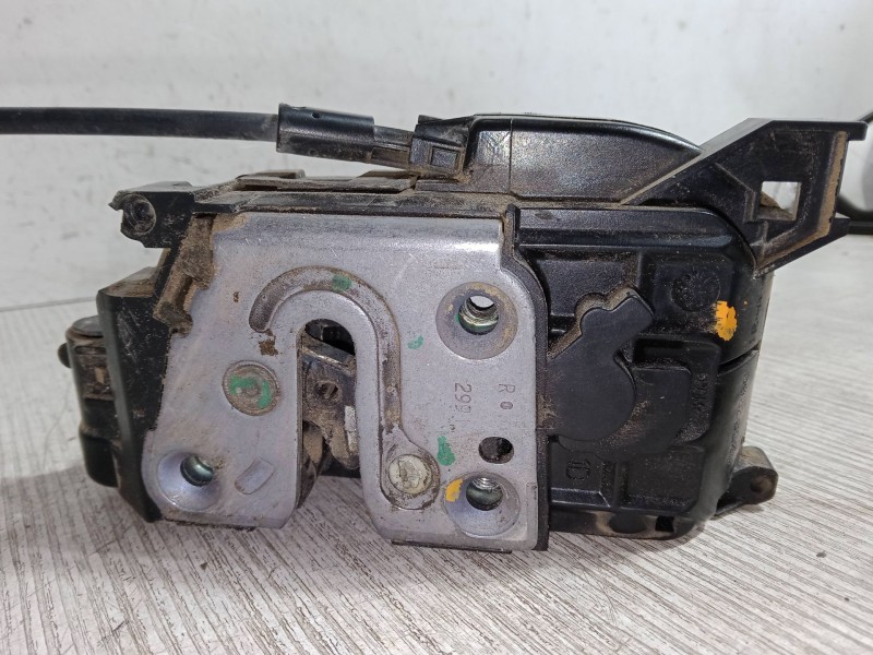 Recambio de cerradura puerta delantera derecha para renault megane iii hatchback (bz0/1_, b3_) 1.5 dci referencia OEM IAM   