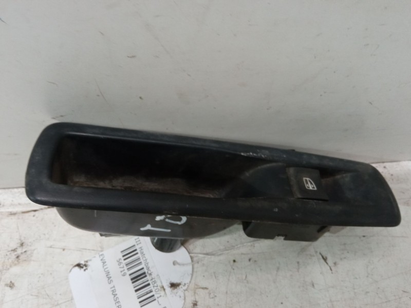 Recambio de mando elevalunas trasero derecho para renault megane iii hatchback (bz0/1_, b3_) 1.5 dci referencia OEM IAM   