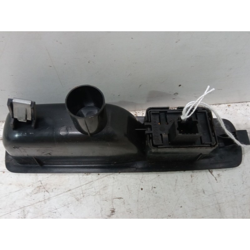 Recambio de mando elevalunas trasero derecho para renault megane iii hatchback (bz0/1_, b3_) 1.5 dci referencia OEM IAM   
