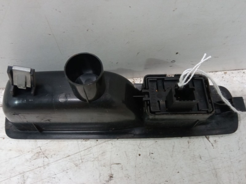 Recambio de mando elevalunas trasero derecho para renault megane iii hatchback (bz0/1_, b3_) 1.5 dci referencia OEM IAM   
