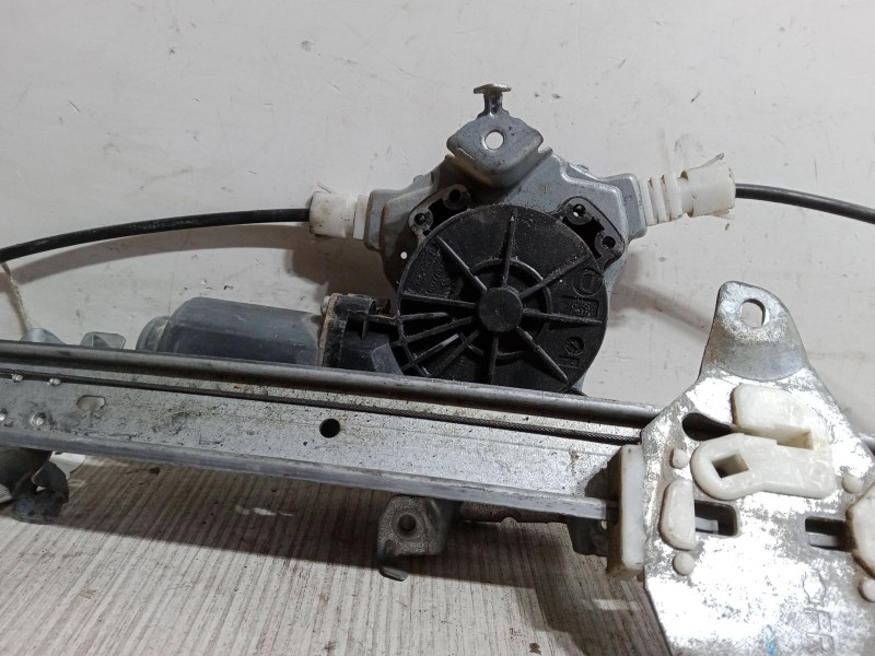 Recambio de elevalunas trasero derecho para nissan pathfinder iii (r51) 2.5 dci referencia OEM IAM 400926B  