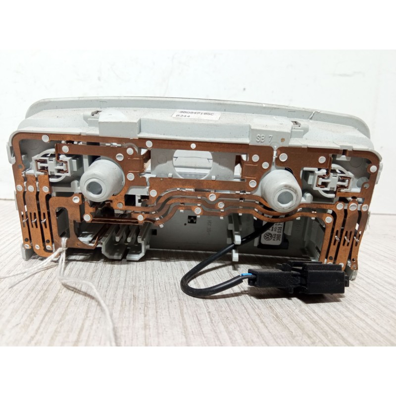 Recambio de luz interior delantera para seat ibiza v (kj1, kjg) 1.6 tdi referencia OEM IAM 3B0947105C  