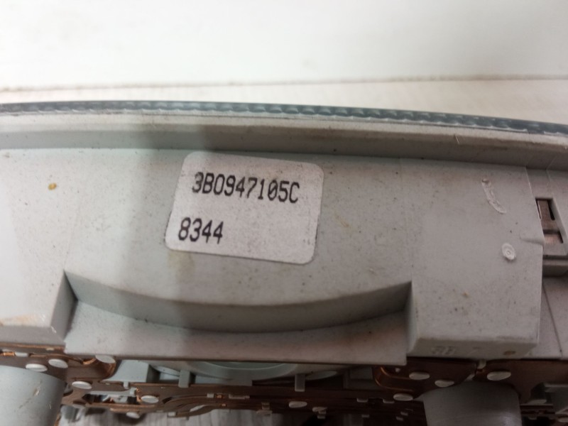 Recambio de luz interior delantera para seat ibiza v (kj1, kjg) 1.6 tdi referencia OEM IAM 3B0947105C  
