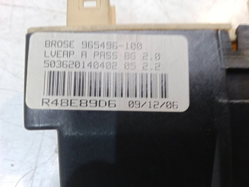 Recambio de elevalunas electrico delantero derecho para citroën c4 coupé (la_) 1.6 hdi referencia OEM IAM 9681576780  