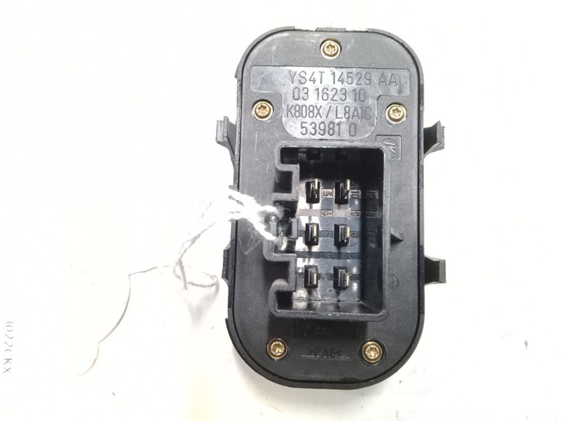 Recambio de mando elevalunas delantero izquierdo para ford focus i (daw, dbw) 1.8 tdci referencia OEM IAM    Recambio de mando elevalunas delantero izquierdo para ford focus i (daw, dbw) 1.8 tdci referencia OEM IAM