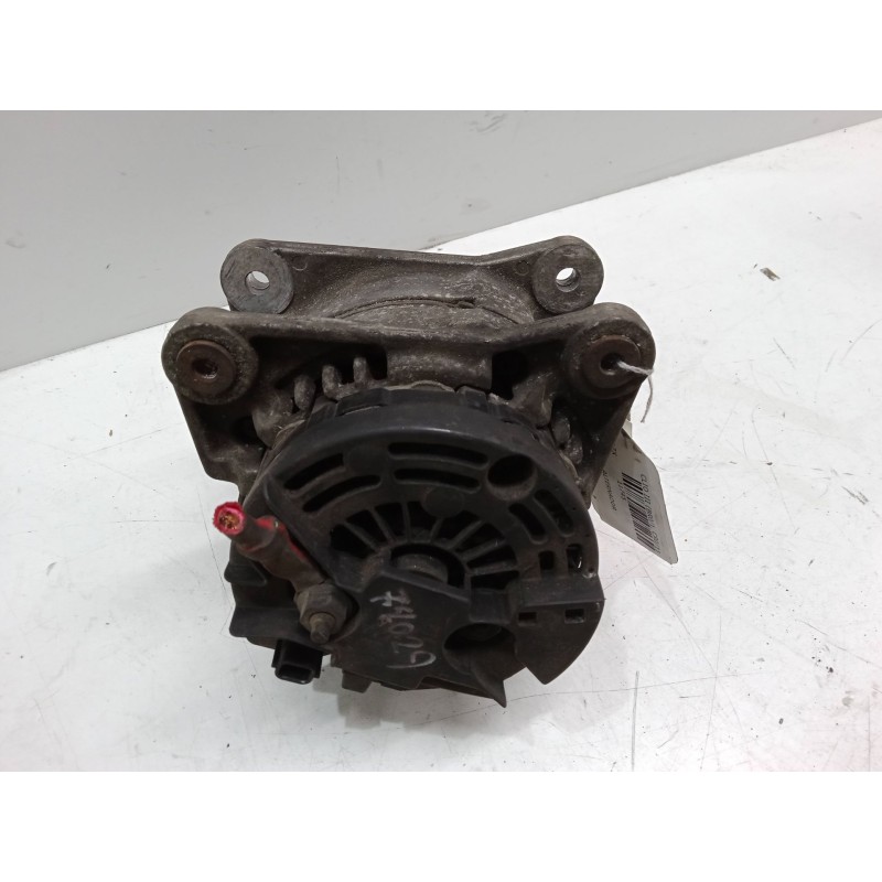 Recambio de alternador para renault clio iii (br0/1, cr0/1) 1.2 16v (br02, br0j, br11, cr02, cr0j, cr11) referencia OEM IAM 8200