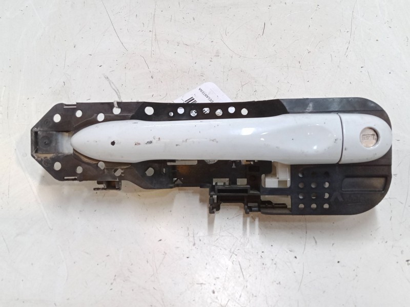 Recambio de maneta exterior puerta delantera izquierda para renault megane iii hatchback (bz0/1_, b3_) 1.2 tce (bz2b, bz11) refe
