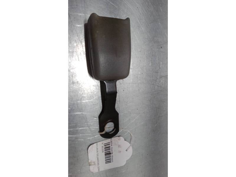 ANCLAJE CINTURON DELANTERO DERECHO 