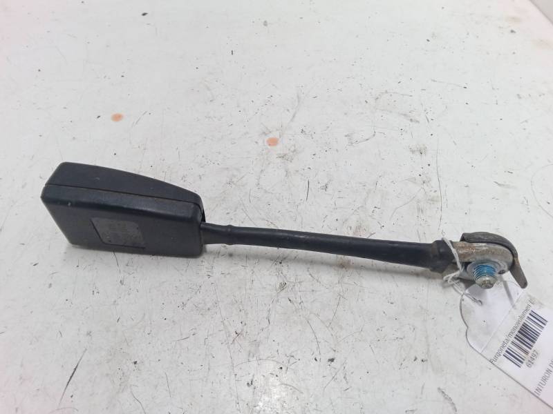 ANCLAJE CINTURON DELANTERO IZQUIERDO 