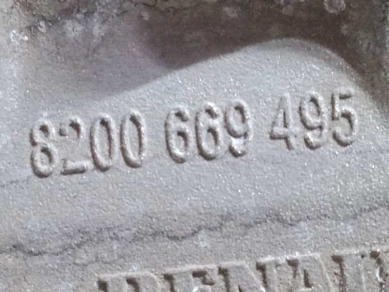 Recambio de soporte alternador para renault megane iii hatchback (bz0/1_, b3_) 1.5 dci referencia OEM IAM   