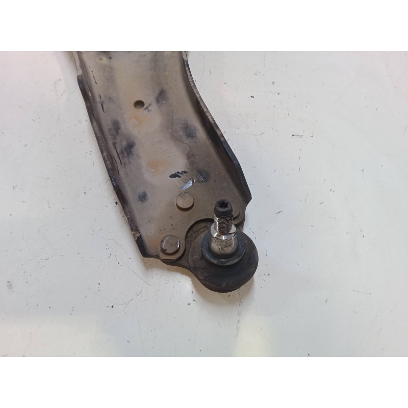 Recambio de brazo suspension inferior delantero izquierdo para renault megane iii hatchback (bz0/1_, b3_) 1.2 tce (bz2b, bz11) r