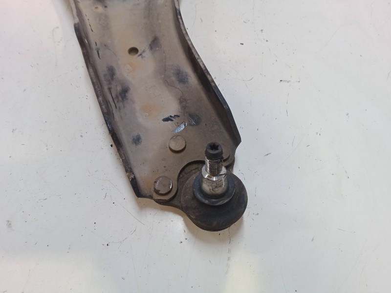 Recambio de brazo suspension inferior delantero izquierdo para renault megane iii hatchback (bz0/1_, b3_) 1.2 tce (bz2b, bz11) r