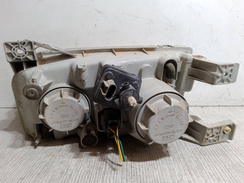Recambio de faro derecho para hyundai trajet (fo) 2.0 crdi referencia OEM IAM   