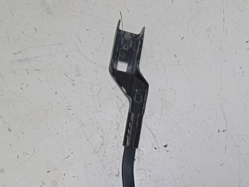 Recambio de brazo limpia delantero izquierdo para ford mondeo iv (ba7) 1.8 tdci referencia OEM IAM   