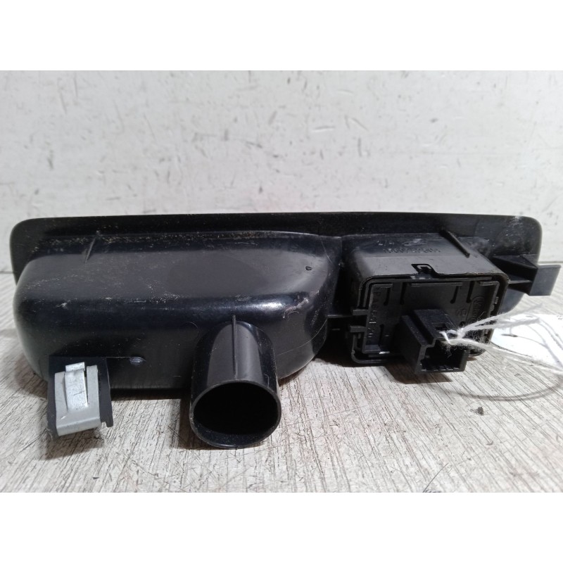 Recambio de mando elevalunas trasero izquierdo para renault megane iii hatchback (bz0/1_, b3_) 1.5 dci referencia OEM IAM   