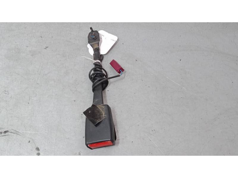 ANCLAJE CINTURON DELANTERO IZQUIERDO 