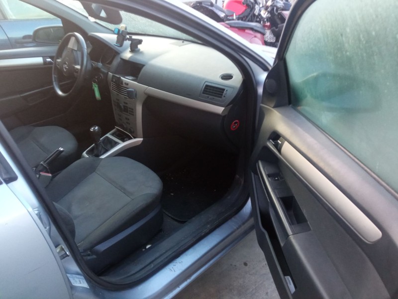 opel astra h (a04) del año 2008