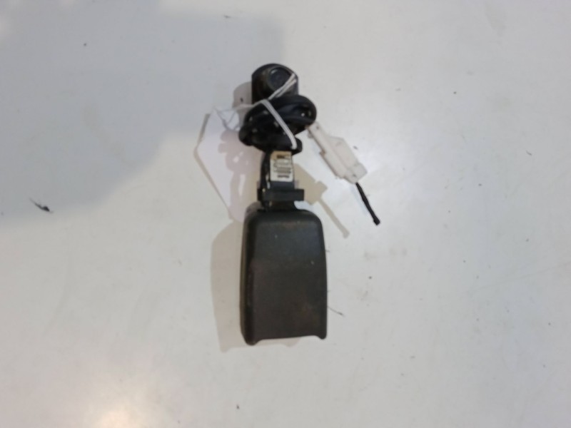 Recambio de anclaje cinturon delantero izquierdo para chevrolet aveo / kalos hatchback (t250, t255) 1.4 referencia OEM IAM   