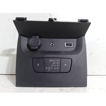 CONECTOR USB / AUX 96 770 535 ZD 00 