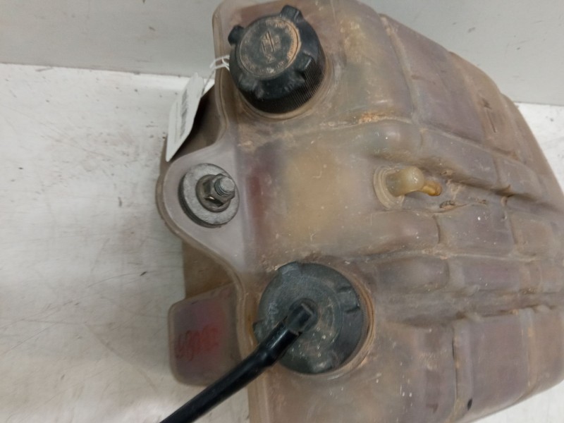 Recambio de botella expansion para iveco ml150e23 referencia OEM IAM   