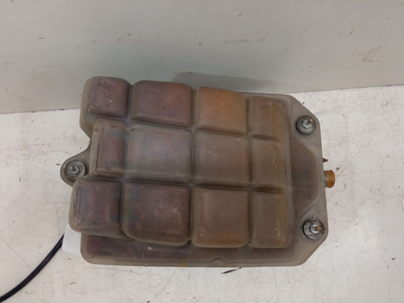 Recambio de botella expansion para iveco ml150e23 referencia OEM IAM   