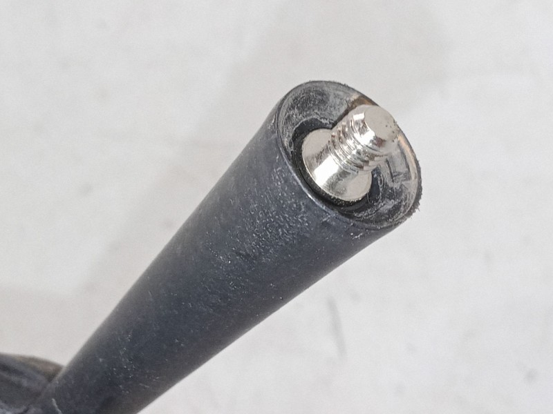 Recambio de antena para renault megane iii hatchback (bz0/1_, b3_) 1.2 tce (bz2b, bz11) referencia OEM IAM   