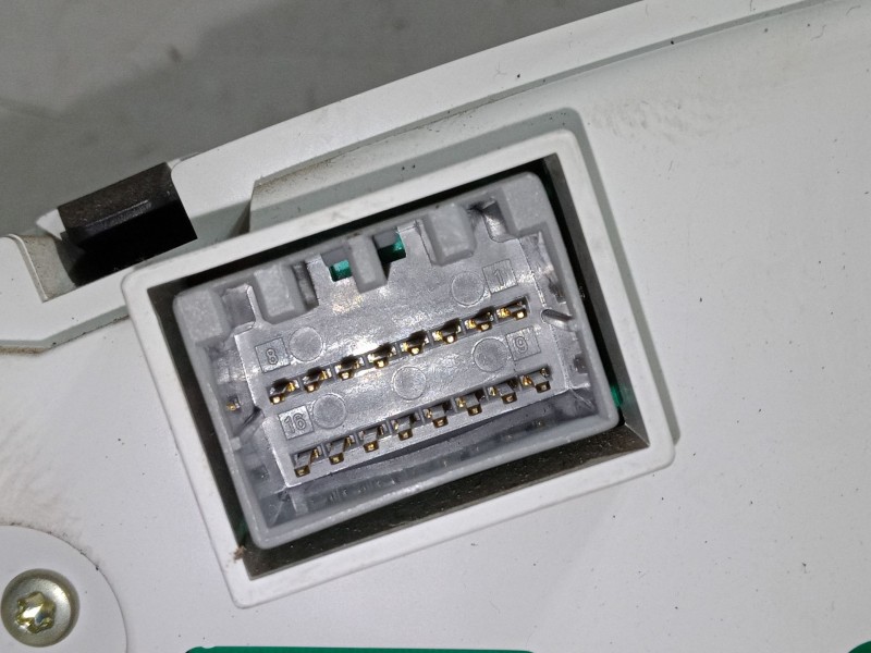 Recambio de cuadro instrumentos para kia sportage ii (je_, km_) 2.0 i 16v referencia OEM IAM   