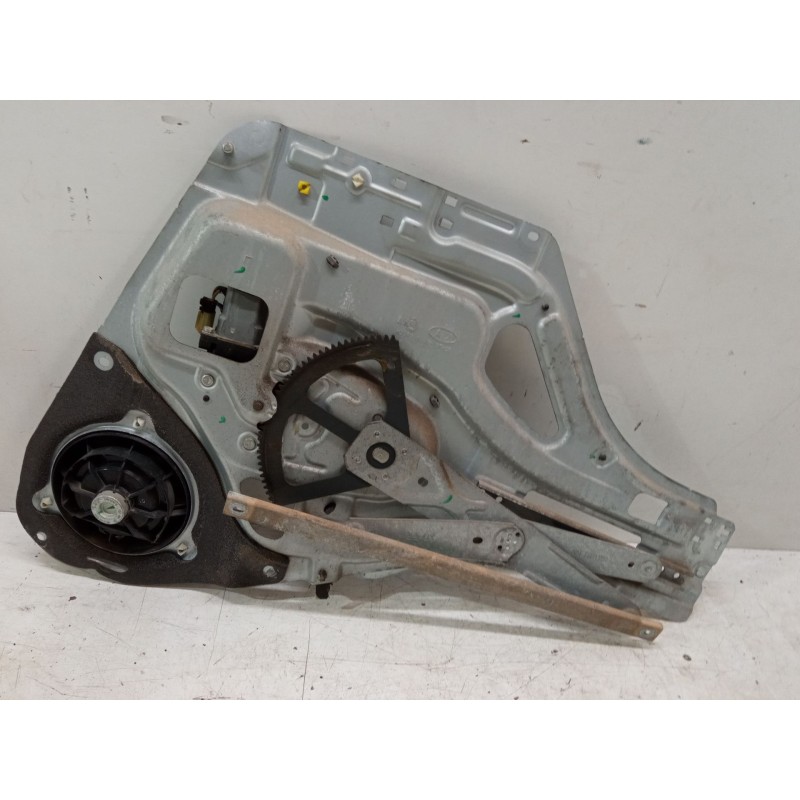 Recambio de elevalunas electrico delantero izquierdo para kia sportage ii (je_, km_) 2.0 i 16v referencia OEM IAM   