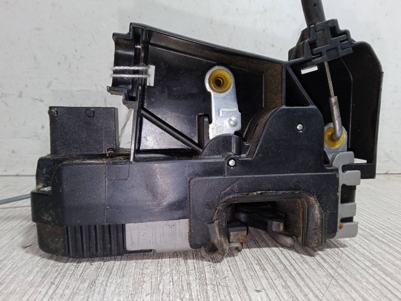 Recambio de cerradura puerta delantera izquierda para nissan primastar autobús (x83) dci 150 referencia OEM IAM   