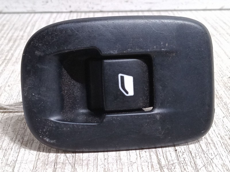 Recambio de mando elevalunas trasero derecho para peugeot 2008 i (cu_) 1.2 thp 130 / puretech 130 referencia OEM IAM   